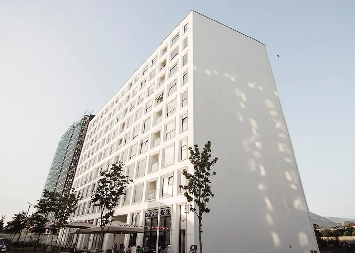 Helia Luxury New Boulevard *